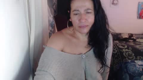 Snapshot of yasmin_love85 chatting on March 7, 2025, 3:07 pm yasmin_love85 online show from March 7, 2025, 3:07 pm