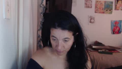 Snapshot of yasmin_love85 chatting on September 17, 2025, 3:35 pm yasmin_love85 online show from September 17, 2025, 3:35 pm