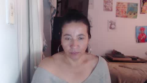 Snapshot of yasmin_love85 chatting on September 29, 2025, 2:44 pm yasmin_love85 online show from September 29, 2025, 2:44 pm