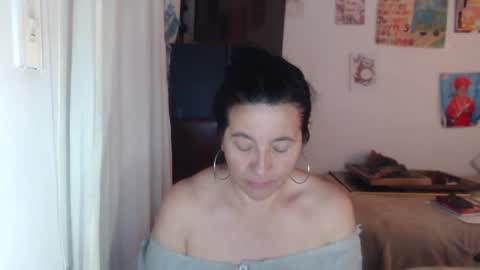 Snapshot of yasmin_love85 chatting on October 10, 2025, 7:35 pm yasmin_love85 online show from October 10, 2025, 7:35 pm
