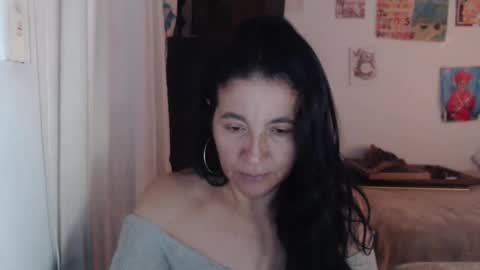 Snapshot of yasmin_love85 chatting on October 21, 2025, 3:57 pm yasmin_love85 online show from October 21, 2025, 3:57 pm