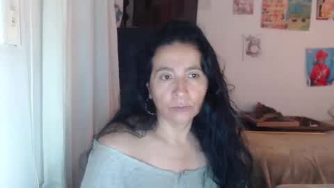 Snapshot of yasmin_love85 chatting on October 27, 2025, 5:28 pm yasmin_love85 online show from October 27, 2025, 5:28 pm