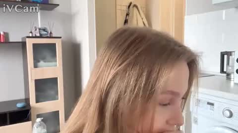 yasmina online show from February 26, 2026, 1:10 pm