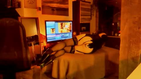 yassminhot84 online show from February 28, 2026, 10:44 pm