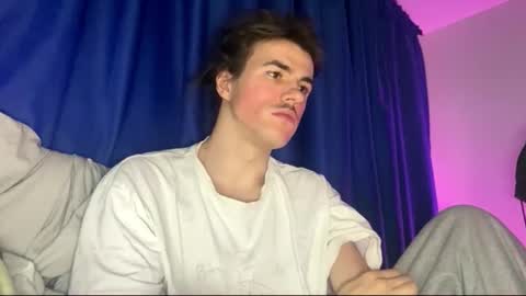 Snapshot of yayay333 chatting on February 5, 2026, 11:31 pm yayay333 online show from February 5, 2026, 11:31 pm