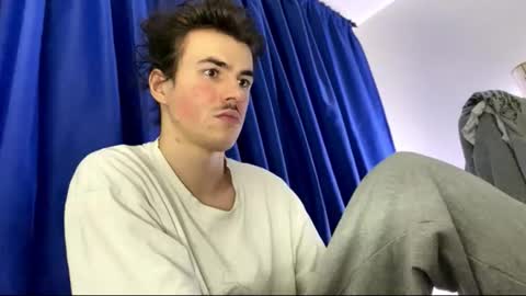 Snapshot of yayay333 chatting on February 25, 2026, 9:35 pm yayay333 online show from February 25, 2026, 9:35 pm