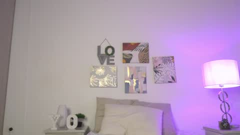 yayoi_cresp18 online show from December 29, 2024, 3:00 am