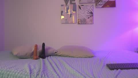 yayoi_cresp18 online show from March 4, 2025, 2:21 pm