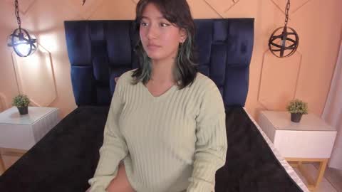 Yazmin online show from December 4, 2024, 1:09 pm