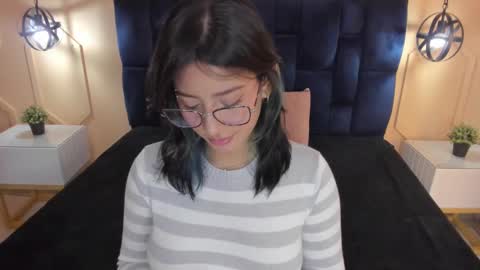 Yazmin online show from January 17, 2025, 2:28 pm