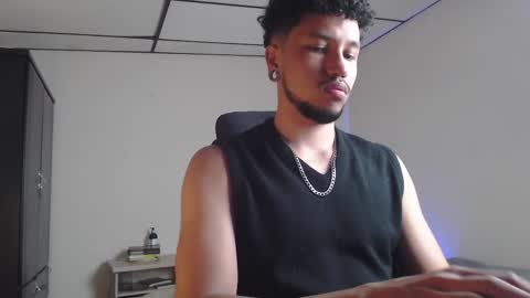 yeff online show from October 21, 2025, 1:39 am