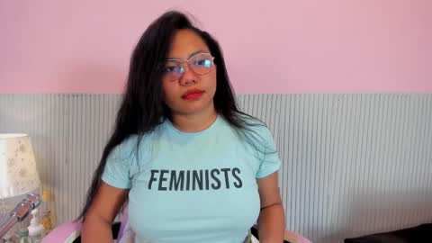 yeika_foxy online show from October 25, 2025, 10:56 am