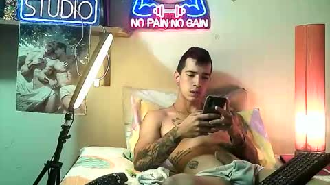 yeisoncastellanos1999 online show from December 21, 2025, 10:28 pm