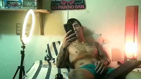 Snapshot of yeisoncastellanos1999 chatting on April 17, 2026, 9:40 pm yeisoncastellanos1999 online show from April 17, 2026, 9:40 pm