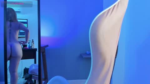 yelena03 online show from March 5, 2025, 11:38 pm