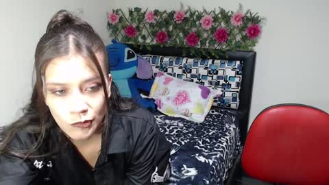 Snapshot of yeliana_will chatting on January 8, 2025, 10:27 pm yeliana_will online show from January 8, 2025, 10:27 pm