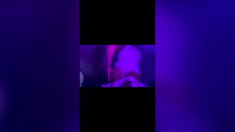 Snapshot of yelladaniella chatting on January 14, 2026, 6:52 am Ella Ts online show from January 14, 2026, 6:52 am