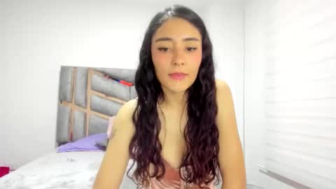 yenselonix online show from November 19, 2025, 7:47 pm