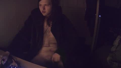 Snapshot of yeovil_alex chatting on January 2, 2025, 5:46 am Alex online show from January 2, 2025, 5:46 am