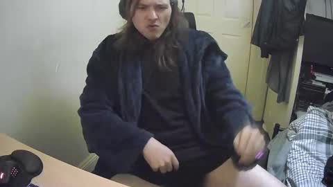 Snapshot of yeovil_alex chatting on January 5, 2025, 4:04 am Alex online show from January 5, 2025, 4:04 am