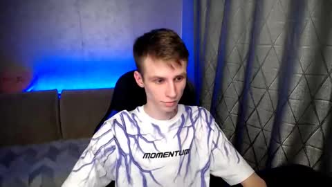 Snapshot of yes_cute_boy_ chatting on March 3, 2025, 9:15 pm Eden online show from March 3, 2025, 9:15 pm