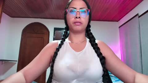 yesie_hot2 online show from March 5, 2025, 2:14 am