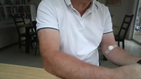 yesplease1969 online show from January 17, 2025, 1:36 am