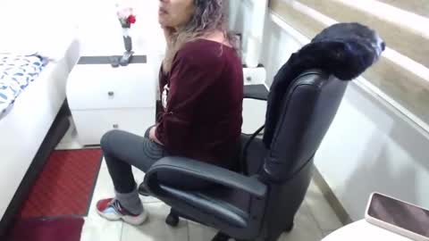 jessy online show from November 1, 2025, 12:07 pm