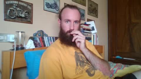 yeti_92 online show from September 15, 2025, 4:18 pm