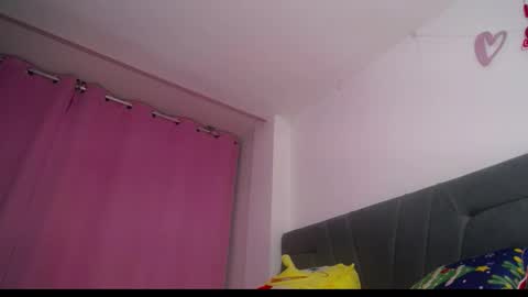 Snapshot of yinn_silver chatting on February 15, 2026, 9:41 am Yiny online show from February 15, 2026, 9:41 am