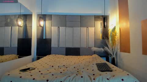 yizus_bonz online show from December 28, 2024, 11:16 pm