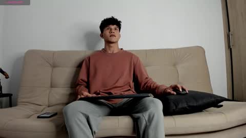 yizus_bonz online show from October 13, 2025, 11:38 pm