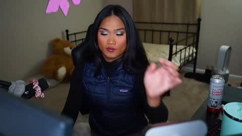 Palmela Handerson online show from December 25, 2024, 8:18 am