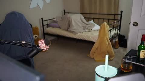 Palmela Handerson online show from January 3, 2025, 8:10 am