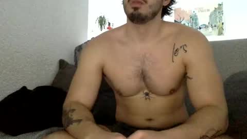 Snapshot of yngspaniard chatting on January 9, 2025, 10:20 am yngspaniard online show from January 9, 2025, 10:20 am