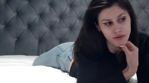 ynnasquirt online show from February 20, 2025, 3:41 pm