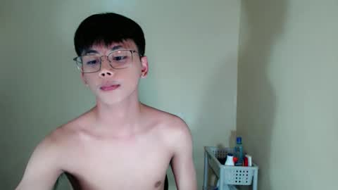 ynotyu online show from November 5, 2025, 1:55 pm