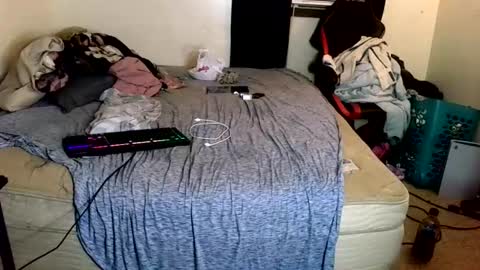 yobleez online show from June 11, 2026, 2:53 am