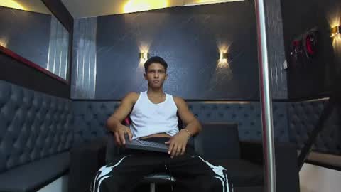 Yoel online show from July 16, 2026, 12:11 pm