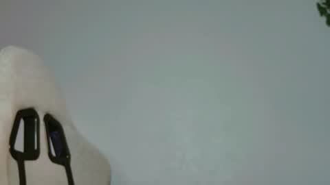 yoka_paradoxxx online show from November 13, 2025, 5:17 am