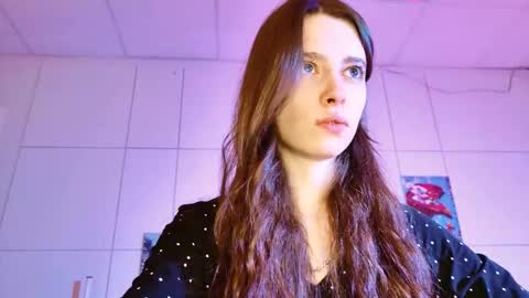 yoka_paradoxxx online show from March 5, 2026, 9:05 am