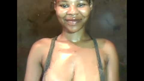 amazingkellyxx online show from December 28, 2024, 8:37 am