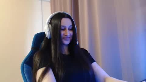 Sophie online show from March 19, 2026, 3:16 pm