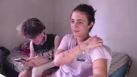 Snapshot of yoonbum_ chatting on October 9, 2025, 5:00 pm Little Mike Independent model online show from October 9, 2025, 5:00 pm