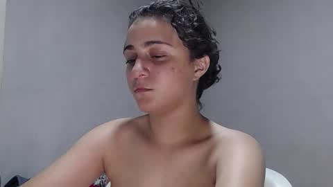 Snapshot of yoonbum_ chatting on October 11, 2025, 10:52 pm Little Mike Independent model online show from October 11, 2025, 10:52 pm