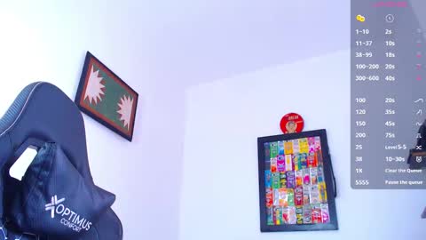 Enzo online show from October 7, 2025, 4:26 pm