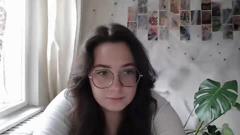 Snapshot of you_aurora chatting on November 18, 2025, 12:09 pm Aurora online show from November 18, 2025, 12:09 pm