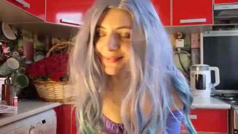 Liliya online show from November 26, 2025, 7:53 am