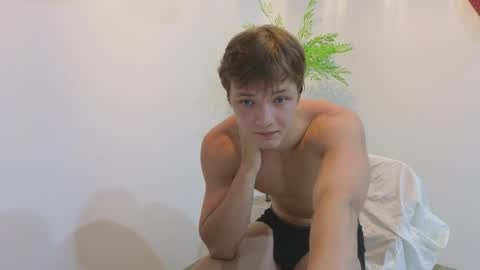 you_dream_ online show from May 27, 2026, 8:28 pm