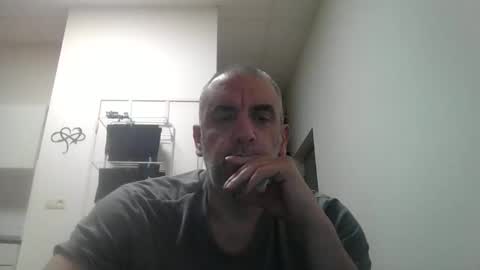 Snapshot of youdeservit chatting on February 15, 2026, 6:10 am CrayZio online show from February 15, 2026, 6:10 am